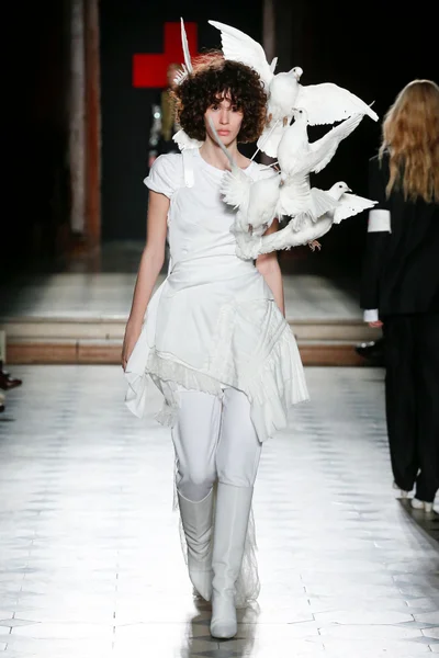 Look 38